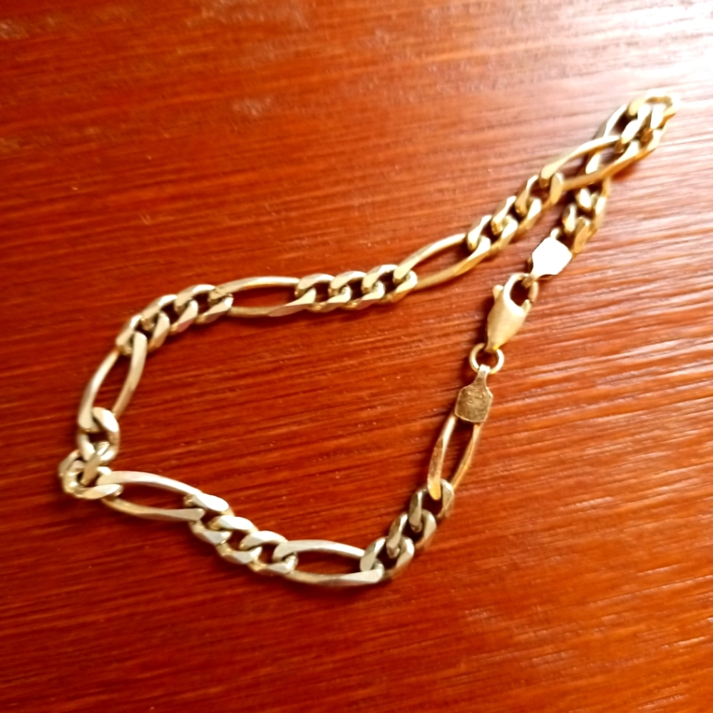 Sterling silver unisex bracelet from Italy.